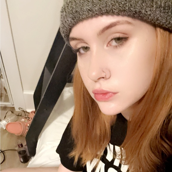 Meet your Posher, Farrah - Picture 3 of 3